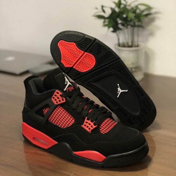 Air Jordan 4 Retro 'Red Thunder' 2022 Shoe Size 9.5 - Picture 1 of 7